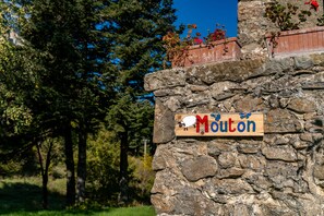 Exterior detail - Holiday Home 'Mouton' with Mountain View and Balcony (La Chaudière)