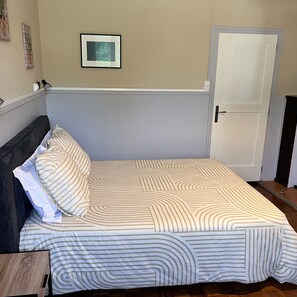 アイロン / アイロン台、WiFi、ベッドシーツ