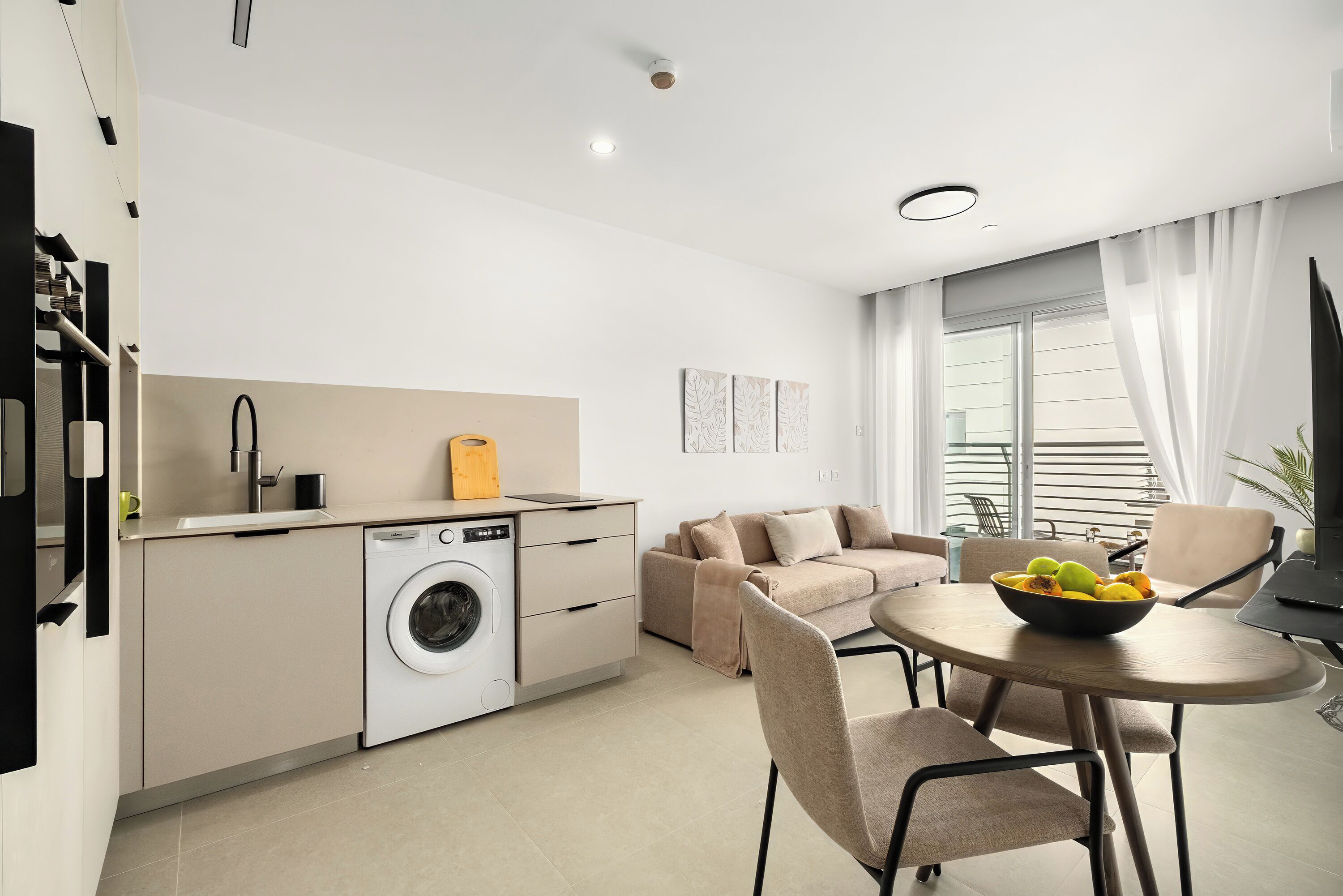 Apartment, Courtyard View | Living area