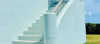 Scenic Southampton Stay w/ Pool + Views near Lighthouse