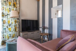 Apartment, Hill View, Ground Floor | Living area