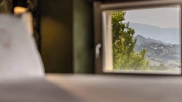 Apartment, Vineyard View, Tower | In-room safe, blackout drapes, soundproofing, WiFi (free)