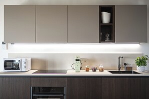Apartment, Pets Allowed, Hill View | Private kitchen | Full-size fridge, microwave, stovetop, electric kettle - Tenuta Duchi Corbanus (Tarzo)