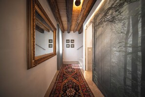 Detall de l'interior