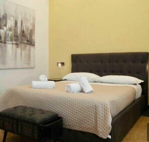 Free minibar items, in-room safe, desk, free WiFi - VICOLO (Civitavecchia)