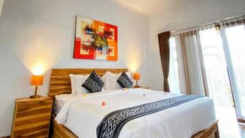Habitación Deluxe doble, balcón, vistas al jardín | Escritorio, espacio para trabajar con un portátil, wifi gratis
