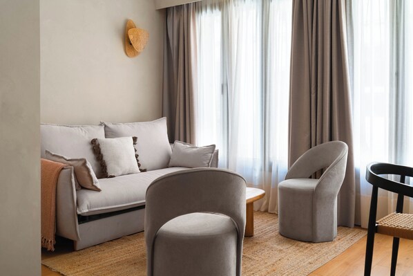 Studio with Sofa Bed