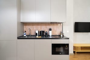 Studio, douche accessible en fauteuil roulant | Cuisine privée | Réfrigérateur, four, plaque de cuisson, lave-vaisselle