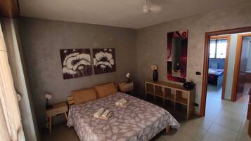 3 habitaciones y ropa de cama