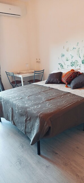 1 bedroom, WiFi, bed sheets, wheelchair access