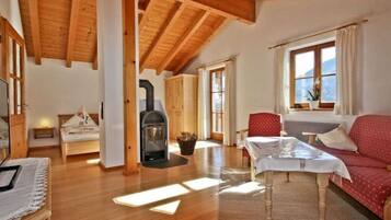 Ferienhaus | 2 Schlafzimmer, individuell eingerichtet
