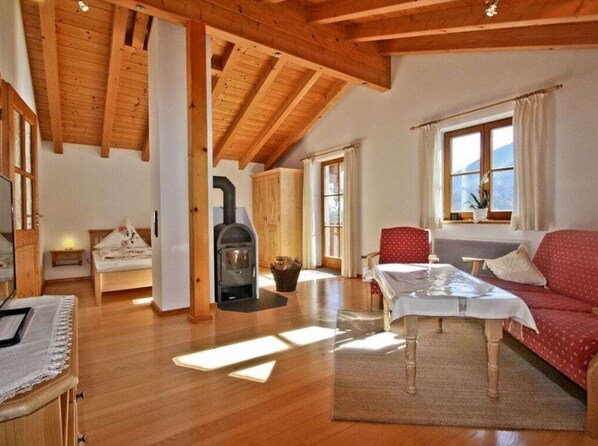 Casa | 2 quartos, individualmente mobiliados