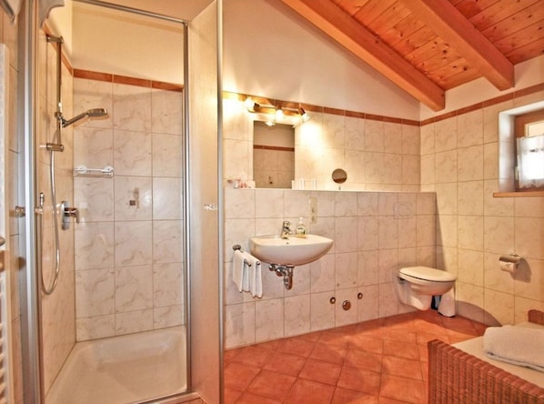 House | Bathroom - Kampenwand View (Aschau im Chiemgau)