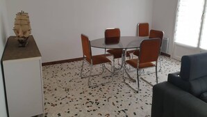 Unclassified image, 3 of 10, button - SINGLE-STOREY HOUSE 700M FROM THE SEA - 2 BEDROOMS (Camiers)