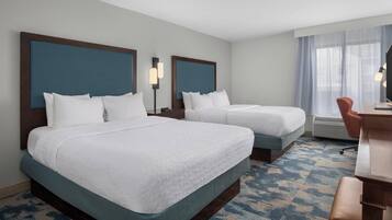 4 quartos, Wi-Fi de cortesia, roupa de cama