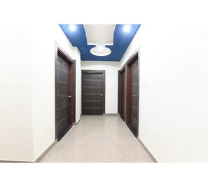 Laptop workspace, free WiFi