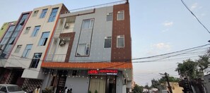 Espacio para trabajar con laptop y wifi gratis