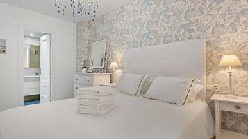 2 dormitorios, tabla de planchar con plancha, wifi y ropa de cama