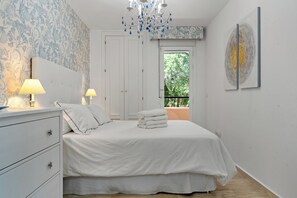 2 soverom, strykejern/-brett, wi-fi og sengetøy