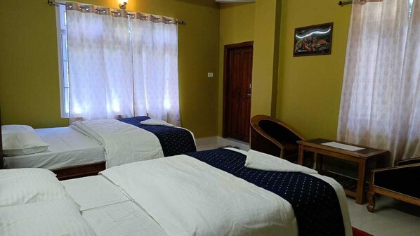 Phòng đôi cơ bản, 1 giường đôi, ban công | Truy cập Internet không dây miễn phí