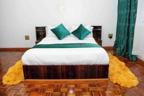 5 Schlafzimmer, Bügeleisen/Bügelbrett, WLAN, Bettwäsche