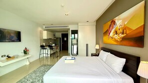 1 bedroom, iron/ironing board, internet, bed sheets