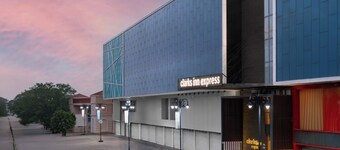 Clark Inn Express Rajnagar