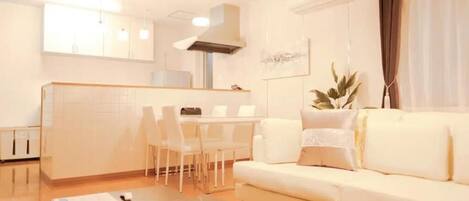 Télévision à écran plat