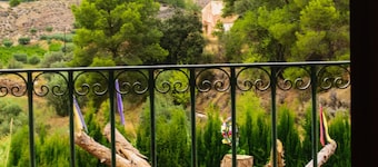 Country House 'Agroturismo Las Nieves Norte' with Mountain View, Shared Pool and Wi-Fi