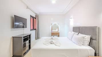 2 bedrooms, iron/ironing board, WiFi, bed sheets