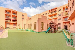 Children's area - 2 bedroom apartment with pool, Jardin Majorelle (Marrakech)