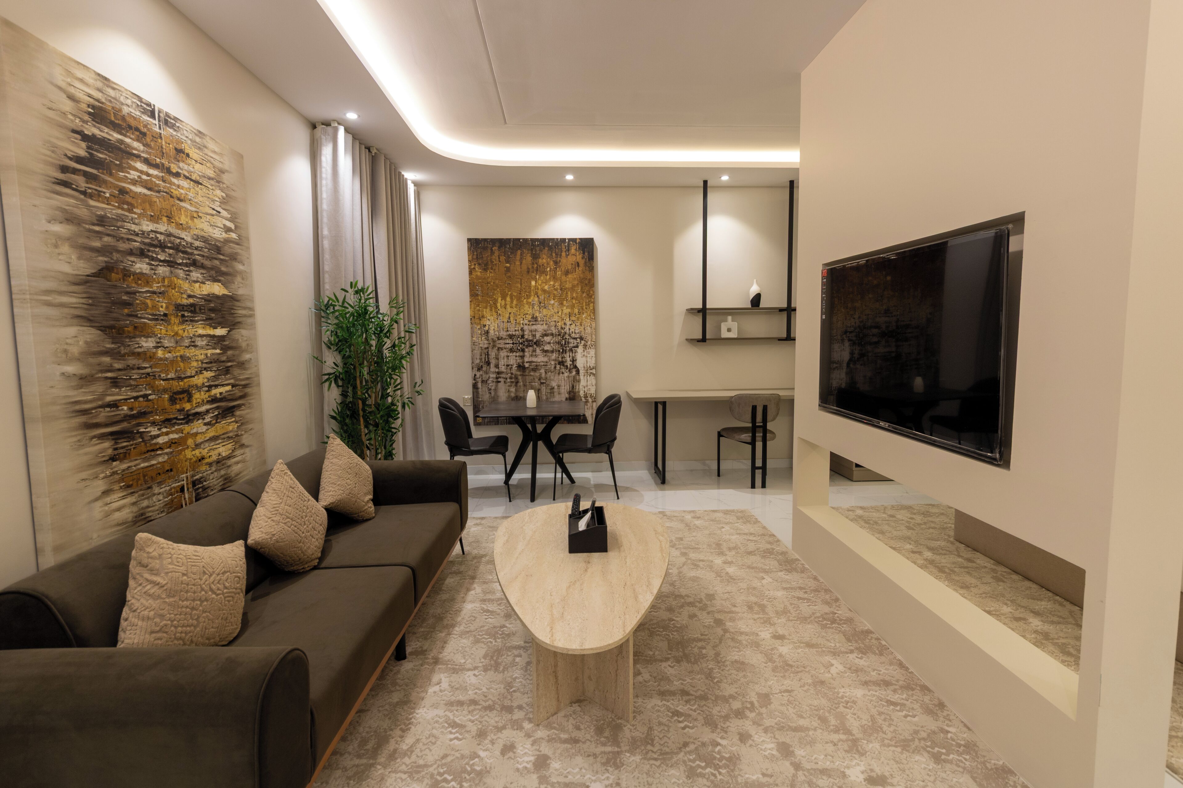 Romantic Suite | In-room dining