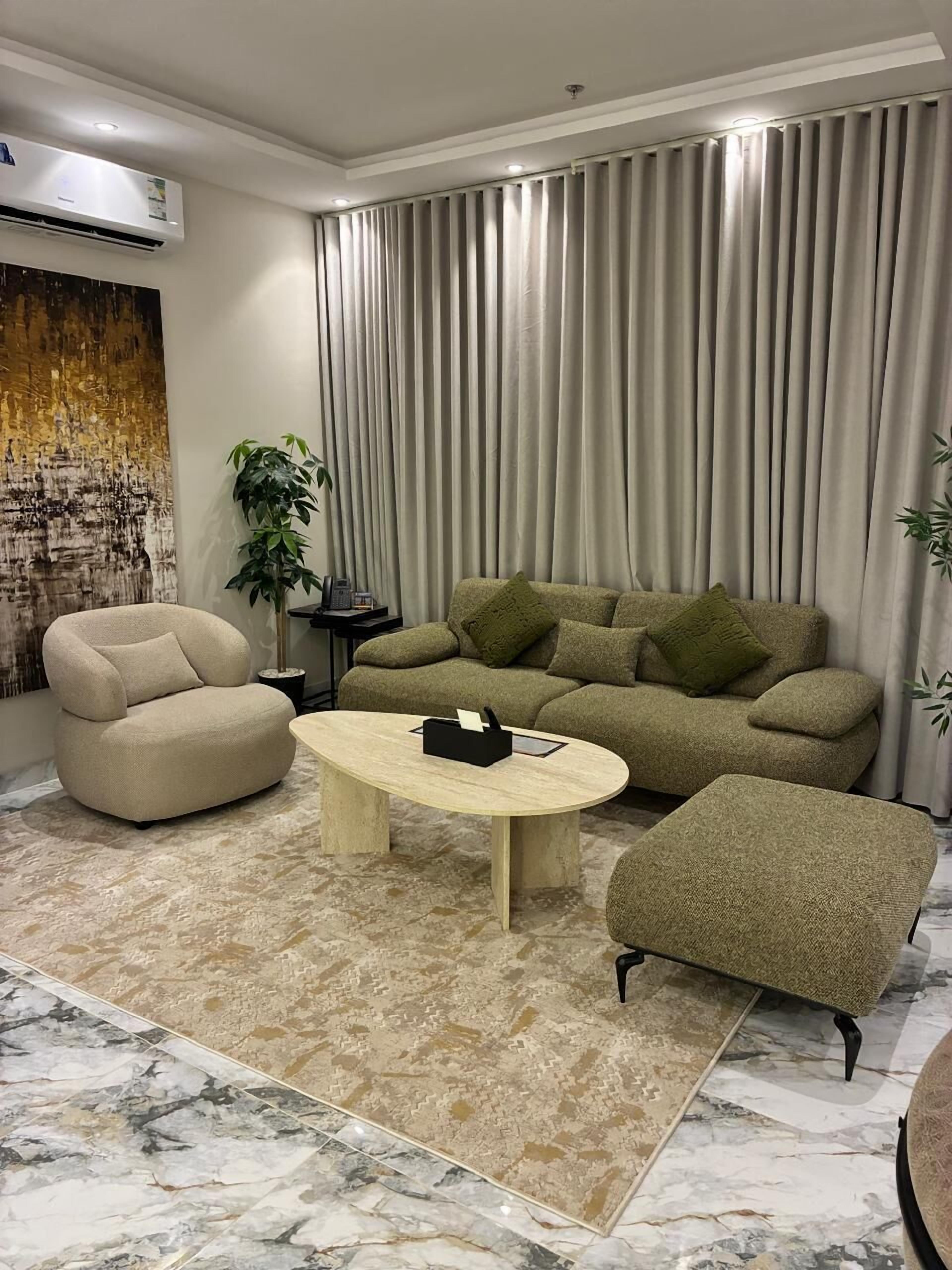 Departamento ejecutivo, vista a la ciudad | Ropa de cama de alta calidad y camas con efecto memoria 