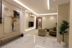 Apartamento de lujo, vistas a la ciudad | Ropa de cama de alta calidad, colchones viscoelásticos, caja fuerte