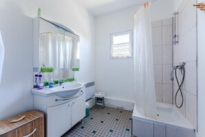 Douche, séchoir à cheveux
