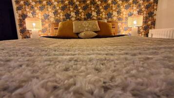 1 Schlafzimmer, Zimmersafe, Schreibtisch, kostenloses WLAN