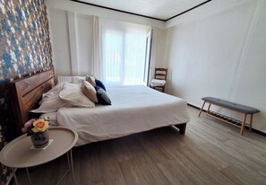 1 chambre, fer et planche Ă repasser, Wi-Fi, draps fournis