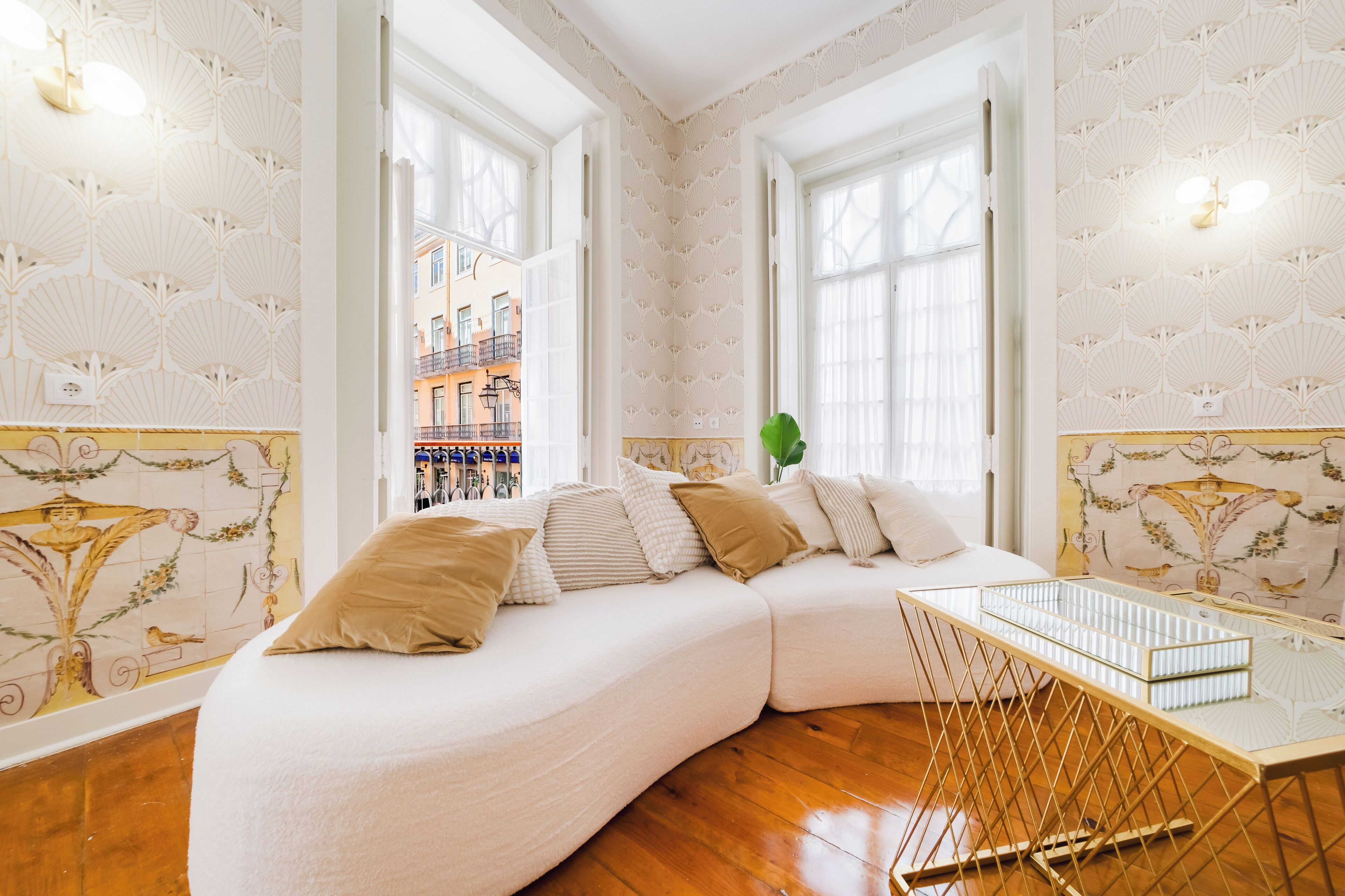 Sunlit, Sophisticated Seating