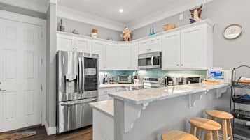 Fridge, microwave, dishwasher, coffee/tea maker