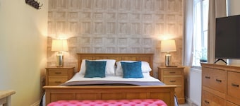 1 bedroom accommodation in Tetsworth, near Oxford