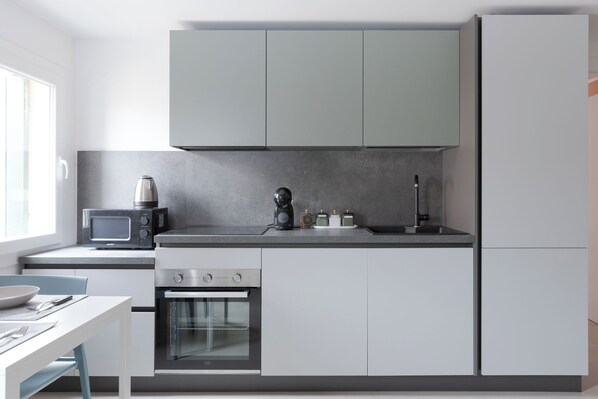 Microwave, oven, stovetop, dishwasher