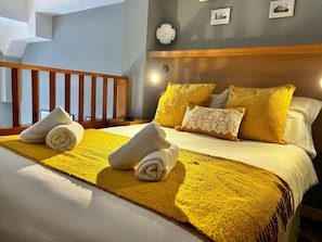3 chambres, fer et planche à repasser, Wi-Fi gratuit, draps fournis