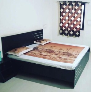 Habitación doble clásica, 1 cama matrimonial | Wifi gratis y ropa de cama