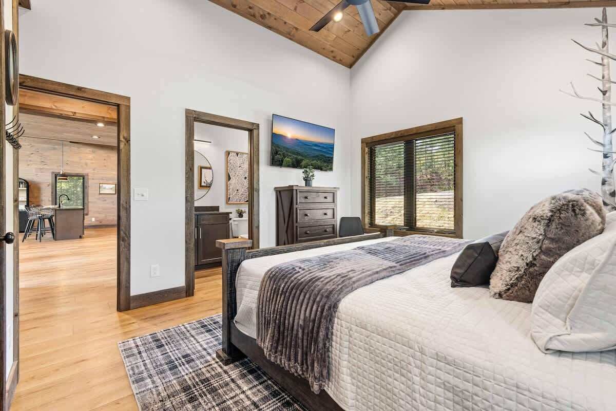 4 bedrooms, iron/ironing board, travel crib, WiFi
