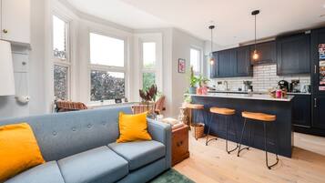 Classic Apartment | Living area