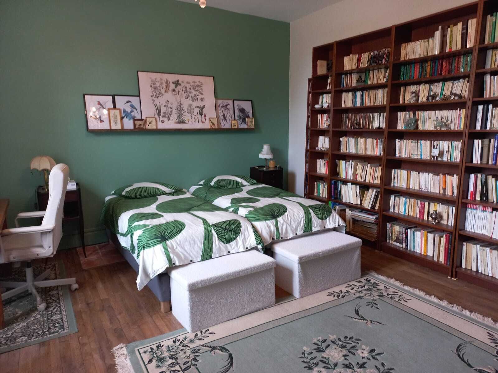 4 slaapkamers, een bureau, reisbedje, wifi