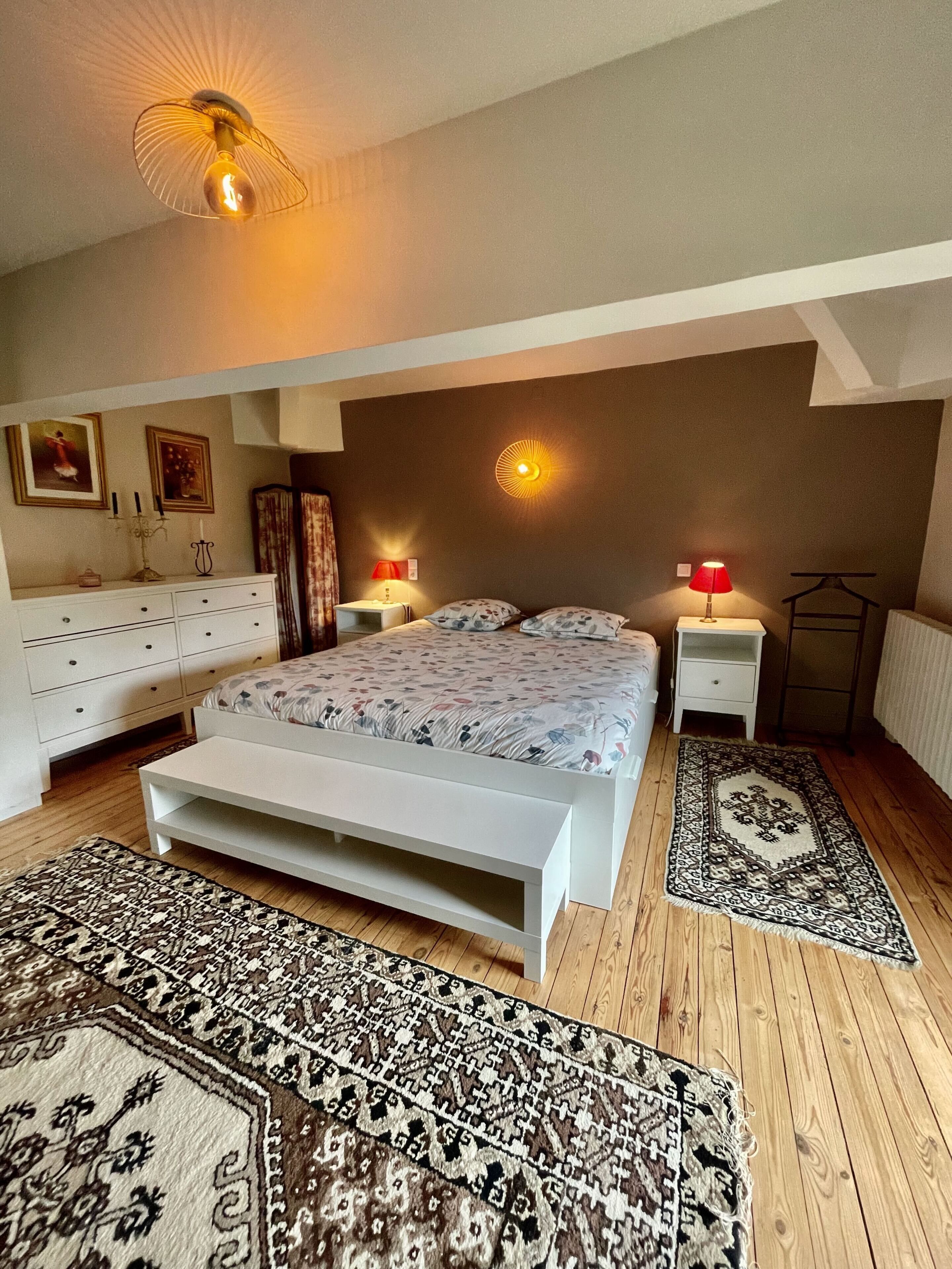 4 chambres, bureau, lit parapluie, Wi-Fi gratuit