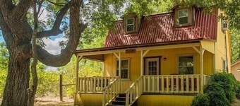 Mendelbaum - Olive Cabin - Hot Tub - Located in Wine Country