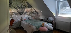 5 bedrooms, iron/ironing board, WiFi, bed sheets - Brittany. Large family home by the sea with exceptional garden (Binic-Étables-sur-Mer)