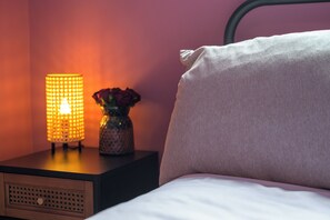 2 chambres, fer et planche à repasser, Wi-Fi, draps fournis